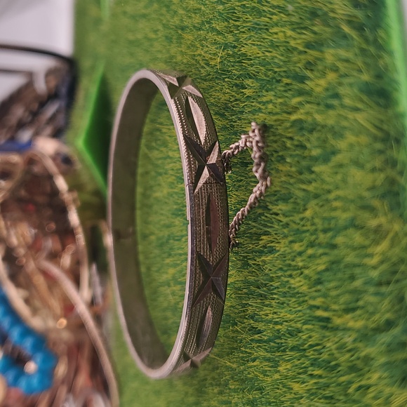 Vintage Sterling Silver Etched Bangle Bracelet with Safety Chain B3324 21.66 Gra